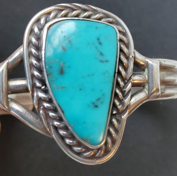 Vintage Native American Navajo Turquoise Silver Bracelet Cuff - Picture 2 of 14